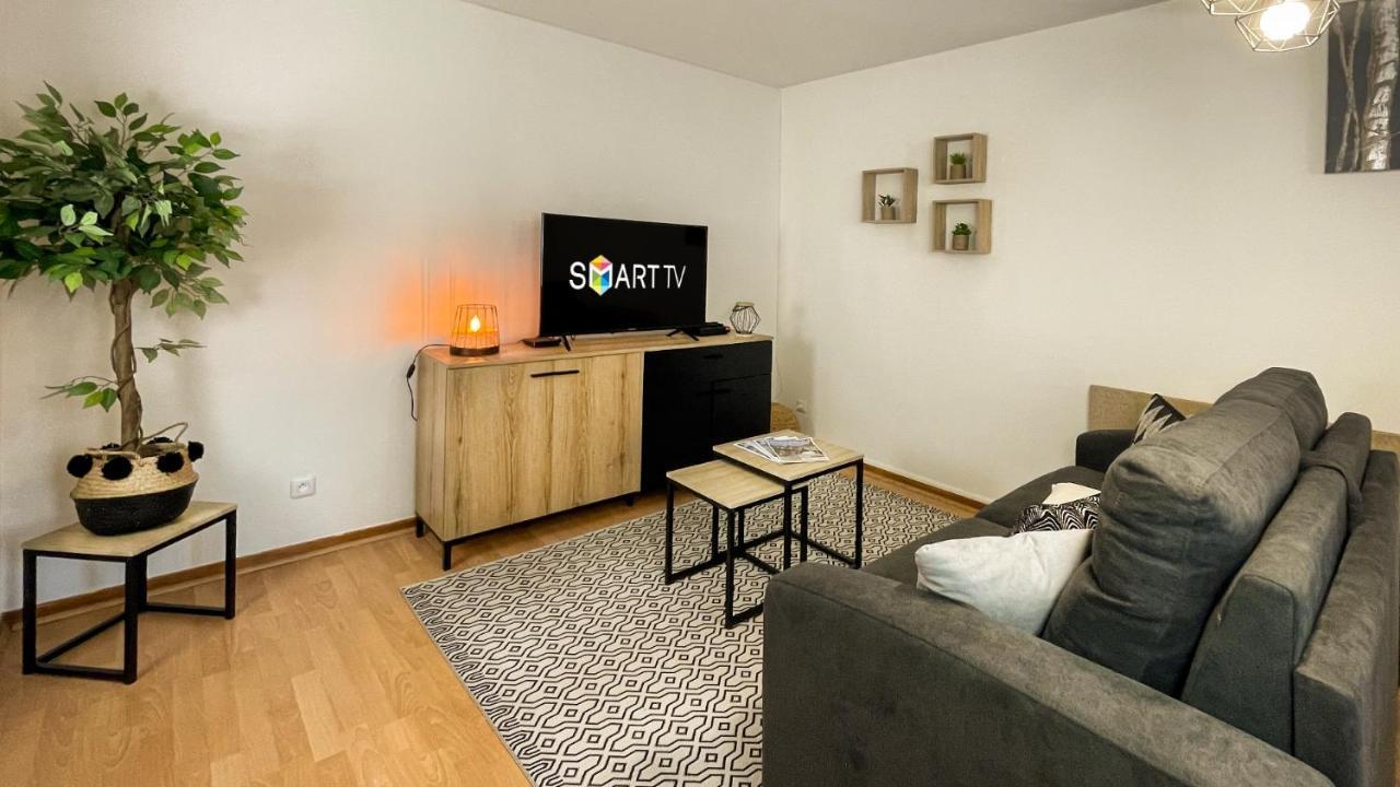 Homey Wood - New - Appartement Avec Une Chambre - Parking Prive Gratuit - Balcon Prive - A 5 Min De La Gare Pour Rejoindre Geneve Annemasse Eksteriør bilde