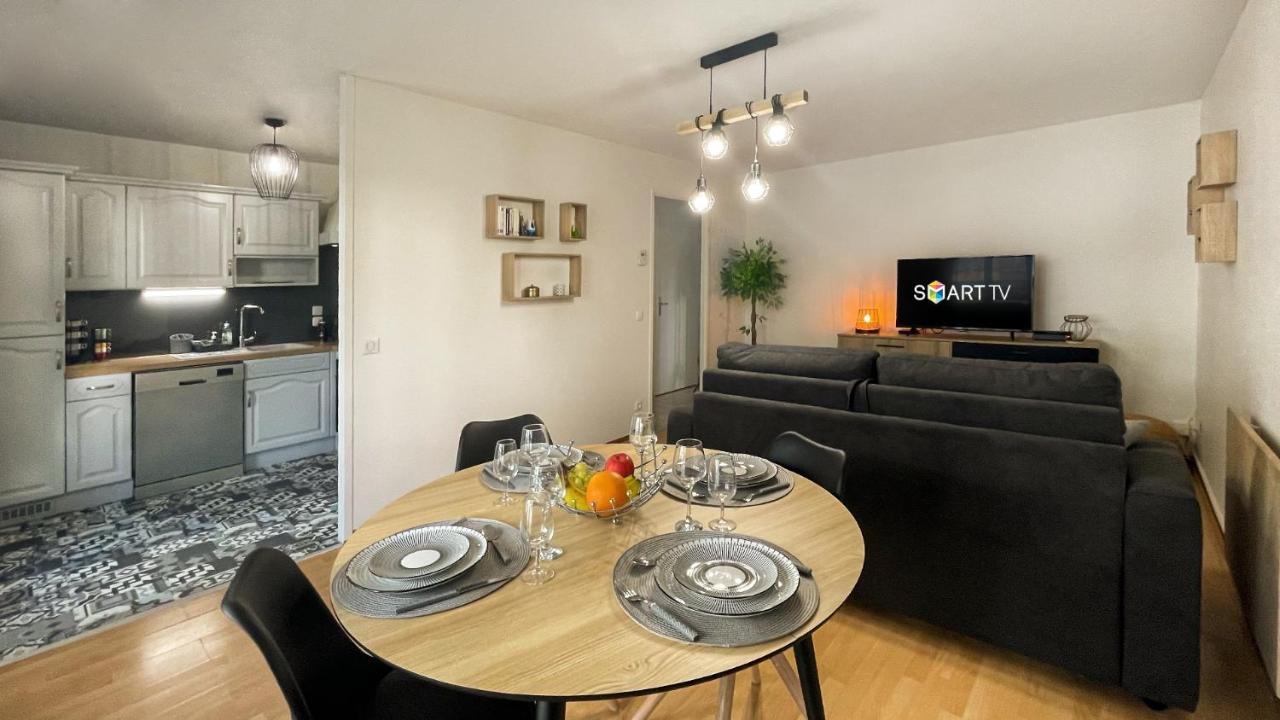 Homey Wood - New - Appartement Avec Une Chambre - Parking Prive Gratuit - Balcon Prive - A 5 Min De La Gare Pour Rejoindre Geneve Annemasse Eksteriør bilde